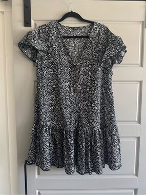 SHEIN Black and White Floral Ruffle Sleeve Button-Front Dress